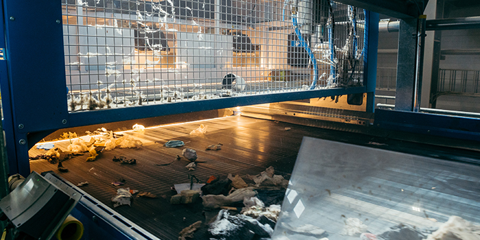 NIR-laite erottelee SRF-polttoaineen.
